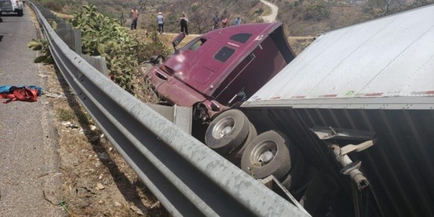 Accidente en autopista del Estado de M&eacute;xico deja siete muertos