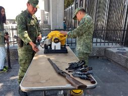 De acuerdo con el Gobierno de Ciudad de México, del total de armas cortas entregadas a las autoridades, 52% fueron de calibre 22, mientras que el 10% fueron de calibre 38, el 8% de salva o fogueo, el 6% deportivas y el resto de otros calibres. TWITTER / @GobCDMX