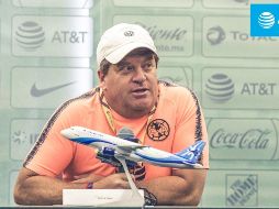 Herrera ha criticado fuertemente los trabajos arbitrales, por lo que Caixinha insinuó que esas palabras pueden influir las decisiones de Marco Antonio Ortiz Nava, silbante en el compromiso entre azulcremas y celestes. TWITTER / @ClubAmerica