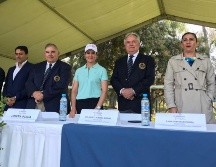 De la mano de su ex entrenador Rafael Alarcón, Lorena Ochoa platicó con los presentes, recordó viejas anécdotas y brindó varios consejos. TWITTER/@LorenaOchoaR