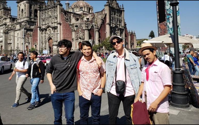La banda salvadoreña menciona que el mejor lugar, para tocar y ser reconocidos, es México. TWITTER / @cartasafelice