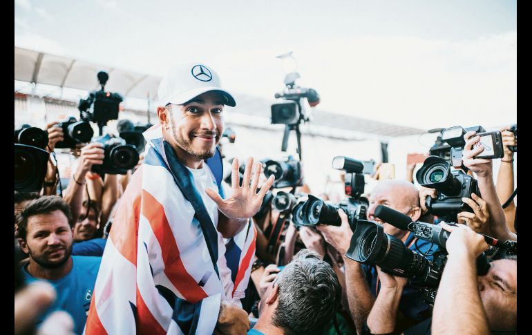 Lewis Hamilton está forjando un legado importante en el Gran Circo, pues ya acumula cinco títulos de campeón del mundo. DAIMLER AG / P. RIPKE