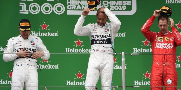 Hamilton muestra autoridad y triunfa en GP 1000 de F&oacute;rmula 1