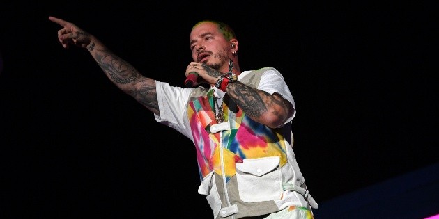 J Balvin hipnotiza con su reggaet&oacute;n al Festival Coachella 2019