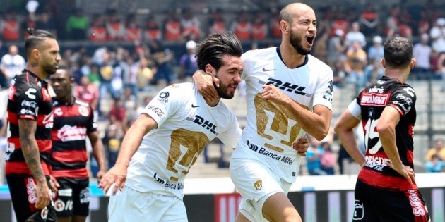 Pumas vence a Xolos y mantiene sus esperanzas de Liguilla