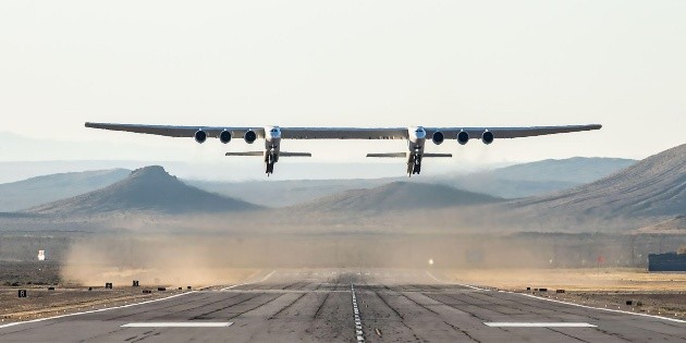 El avi&oacute;n m&aacute;s grande del mundo vuela por primera vez