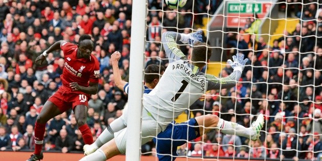 El Liverpool y el City siguen mano a mano