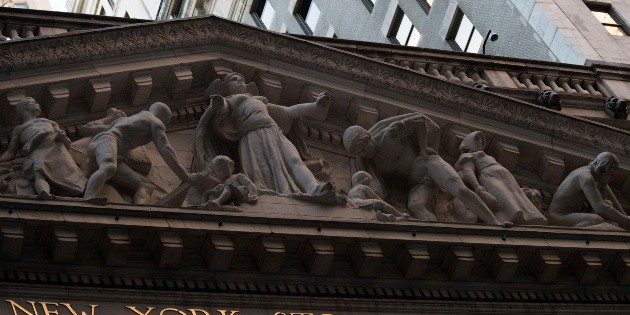 Principales indicadores de Wall Street abren con altibajos