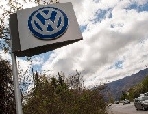 Volkswagen admitió en 2015 haber equipado 11 millones de coches con programas capaces de falsear el nivel de emisiones.. EFE/B. Donev