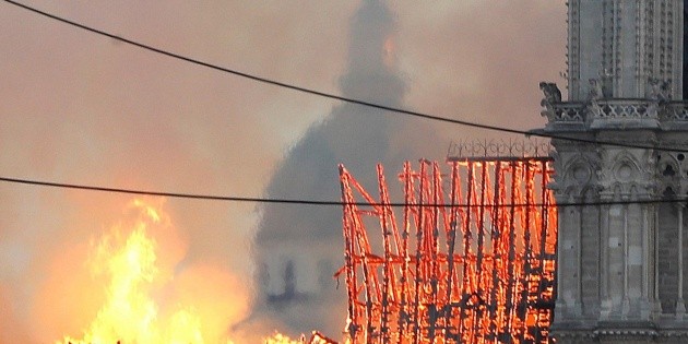 M&eacute;xico lamenta incendio en la catedral de Notre Dame de Par&iacute;s