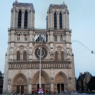 Notre Dame es "un símbolo de nuestra cultura europea": Merkel