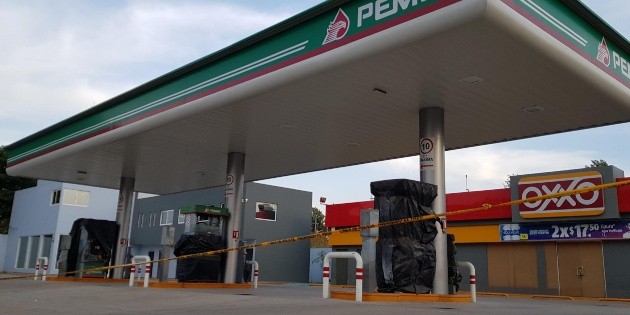 Destacan a gasolinera tapat&iacute;a con $16.52 el litro de la Magna, pero est&aacute; cerrada