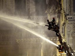 El incendio de Notre Dame fue un evento que generó gran cantidad de contenido en vivo como el atentado. ARCHIVO / EFE