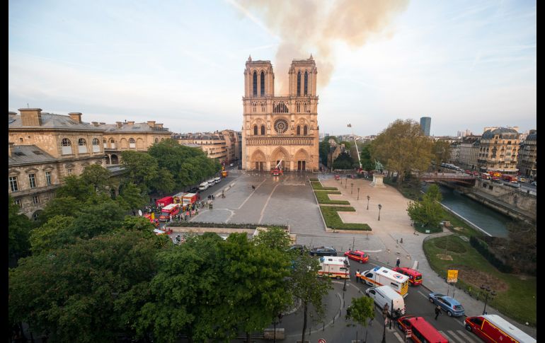 Según el secretario de Estado al Interior, Laurent Nuñez, la catedral se salvó 