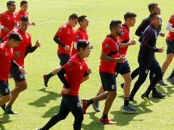 Algunos jugadores han sido vistos en lugares no apropiados y tomando no precisamente agua de sabor. EL INFORMADOR / ARCHIVO