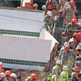 Suben a veinte las víctimas por la caída de dos edificios en Brasil