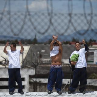 Aíslan a 10 pandilleros que ordenaron masacre