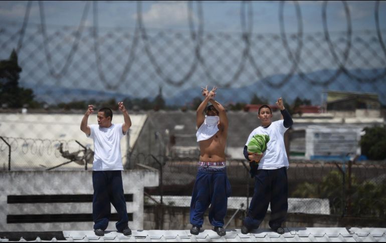 Las pandillas han vuelto a El Salvador uno de los más violentos del mundo. ARCHIVO / EFE