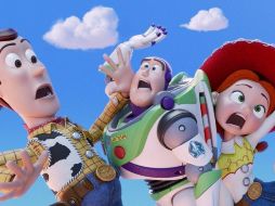 En el cartél muetsran a los personajes que protagonizarán el filme animado. ESPECIAL / Pixar