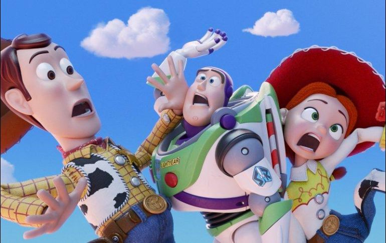 En el cartél muetsran a los personajes que protagonizarán el filme animado. ESPECIAL / Pixar