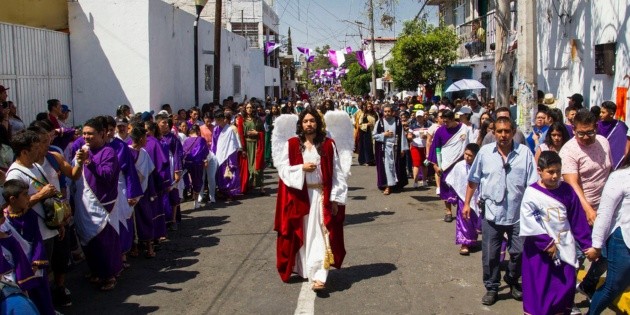Con fe y calor, Iztapalapa vive su Jueves Santo