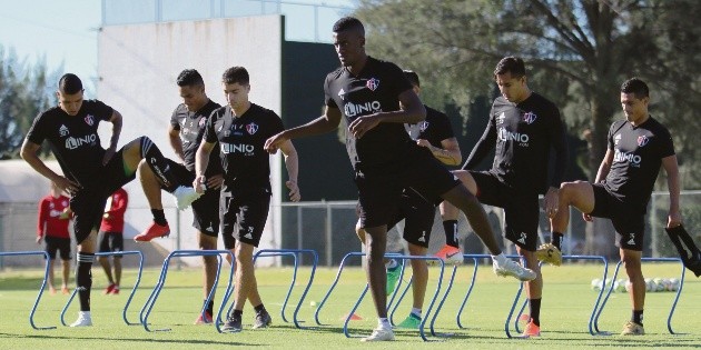 Los Zorros salen como v&iacute;ctima del Le&oacute;n