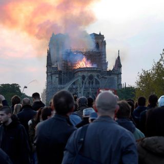 Aseguran que Notre Dame está "casi a salvo"