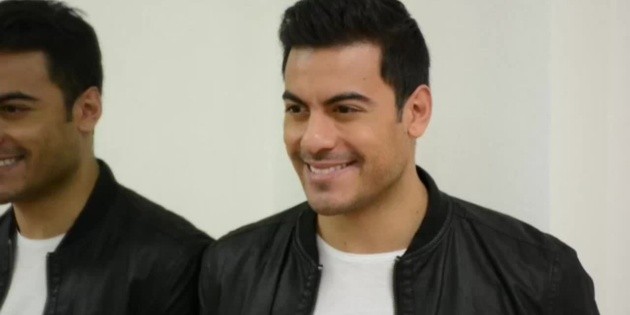Carlos Rivera vuelve a cantar en pantalla grande