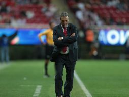 Tomás Boy apenas respondió tres preguntas de los periodistas, pues el personal de Chivas decidió detener la conferencia de prensa. EL INFORMADOR/G. Gallo