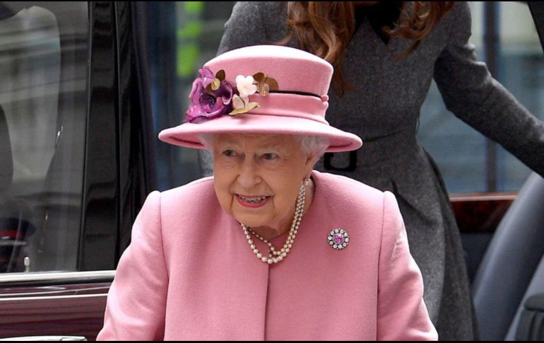 La reina Isabel II asiste al evento religioso sin la compañía de su esposo, el príncipe Felipe. EFE / ARCHIVO