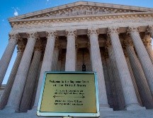 La Corte Suprema tendrá que decidir si la Ley de derechos civiles de 1964, que prohíbe la discriminación en el lugar de trabajo por motivos de raza, color, religión, sexo o etnia, también se aplica a la orientación sexual y la identidad de género. AFP / ARCHIVO