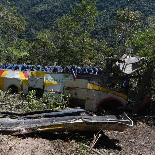 Choque carretero deja 25 muertos en Bolivia