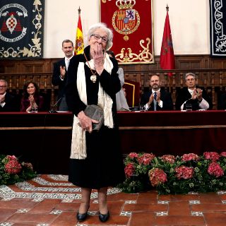 Ida Vitale alaba la poesía de ''El Quijote'' al recibir el Premio Cervantes