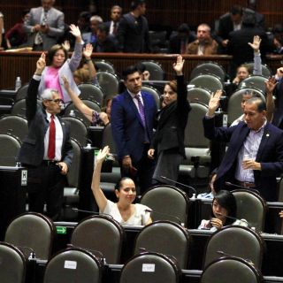 Diputados dan primera lectura a la reforma educativa