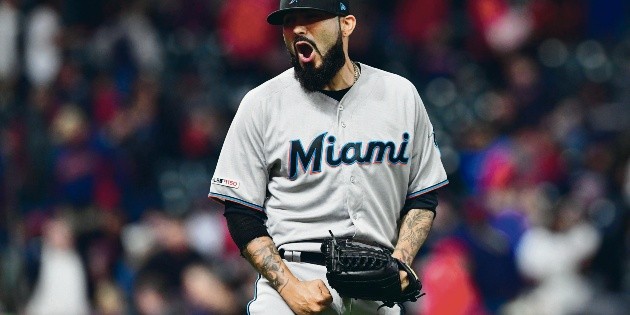 Tercer salvamento para Sergio Romo