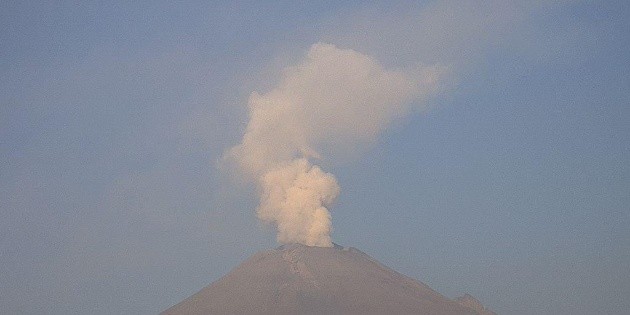 Volc&aacute;n Popocat&eacute;petl despierta con gran actividad