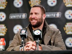 Antes de que inicie el Draft de la NFL, el equipo informó que renovaron el contrato de su mariscal de campo, lo que prácticamente garantiza que se retire vistiendo los colores amarillo y negro. AP / ARCHIVO