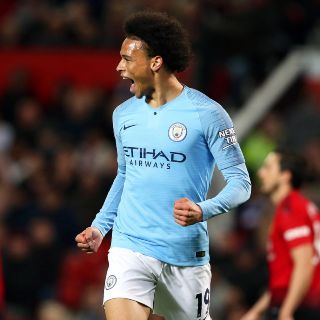 El City vence al United y recupera el liderato