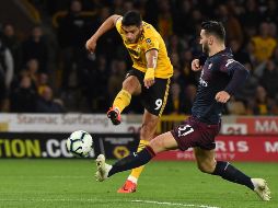 Raúl Jiménez (#9) inició el encuentro y salió de cambio al minuto 82. AFP/P. Ellis