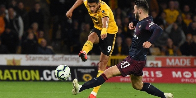Wolverhampton supera en casa al Arsenal