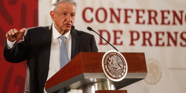 L&oacute;pez Obrador celebra aval de reforma educativa