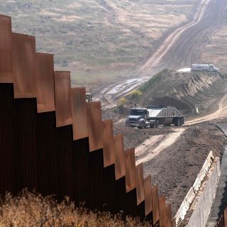 Estados Unidos inicia proceso de licitación del muro