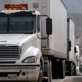 Advierten de pérdidas millonarias por afectación en cruces fronterizos