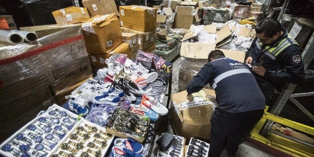 Decomisan más de 47 toneladas de piratería en aeropuerto de la CDMX