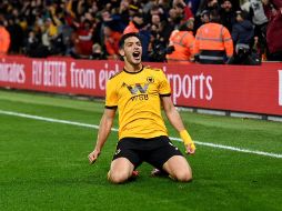 Jiménez es el fichaje más caro en la historia del Wolverhampton (30 millones de libras esterlinas)  y también el jugador mexicano más caro. TWITTER/@Wolves