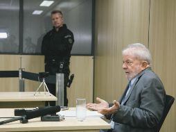 El ex mandatario realizó la charla desde la cárcel; es la primera vez que tiene permiso. AFP