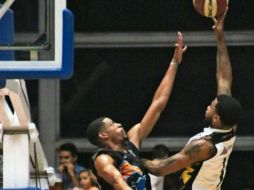 A pesar del esfuerzo, los Gigantes no pudieron evitar la caída ante Hermosillo. GIGANTES DE JALISCO