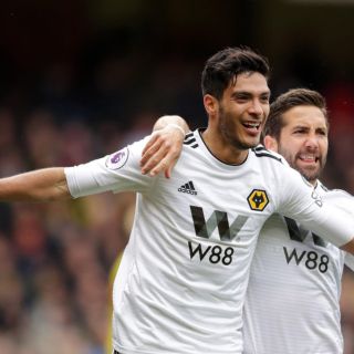 Raúl Jiménez iguala marca del ''Chicharito'' Hernández