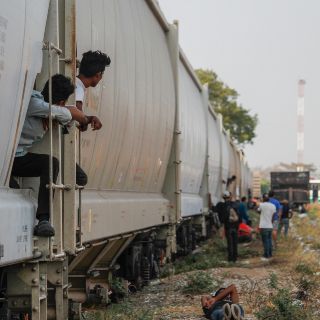 Migrante hondureño cae de "La Bestia" en Chiapas