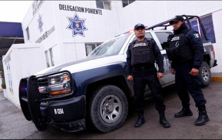 Dos policías resultaron con lesiones tras la refriega. TWITTER/@osvaldo_xhsj